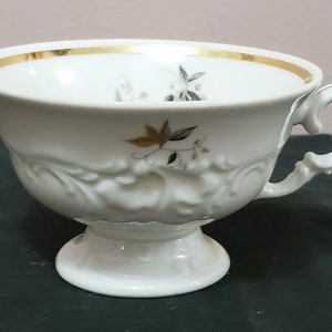 Walbrych Vintage Bone China Tea Cup Flower Rose Leaf Motif White with Gold Gilt Trim Poland