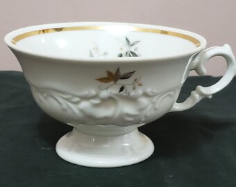 Vintage Walbrych Bone China Tea Cup: Rose Leaf Motif, Gold Trim