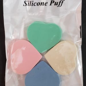 Makeup Sponge Reusable Heart Shaped Cosmetic Blending Shading Puff Cleansing Pad Applicator 30 pc 5 pk of 4 sponge Pink Blue Green Beige NEW