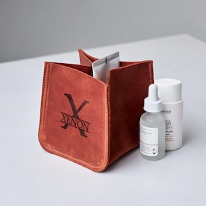 Leather storage box,Small storage box,Make up container,Leather storage container,Leather desk organizer,Leather toiletry holder