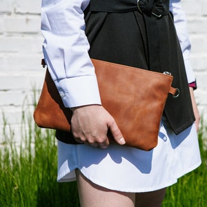 Leather pouch clutch deals