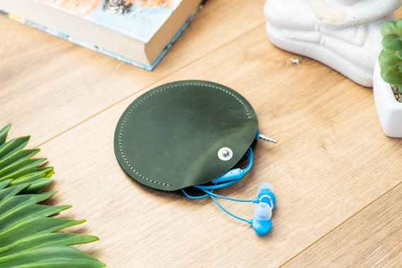 Leather earphone case,Leather headphone case,Leather earphone holder,Leather earphone pouch,Leather earbud case,Leather earphones holder