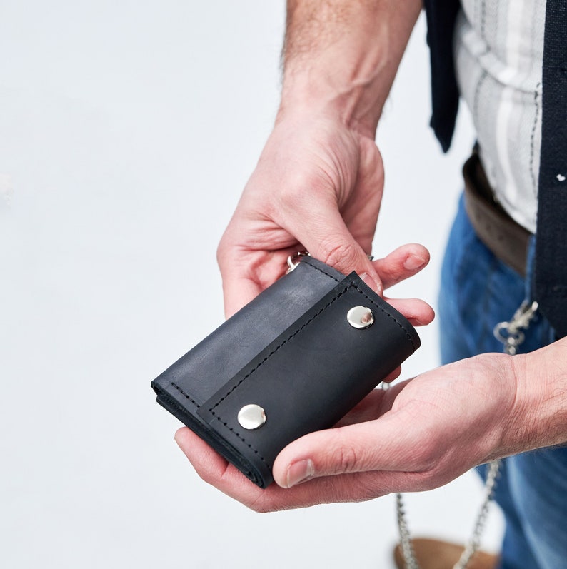 Cartera personalizada con cadena, Cartera de cadena hecha a mano, Cartera de cuero con cadena para hombre, Cartera de cadena de motocicleta, Cartera de monograma para hombre imagen 1