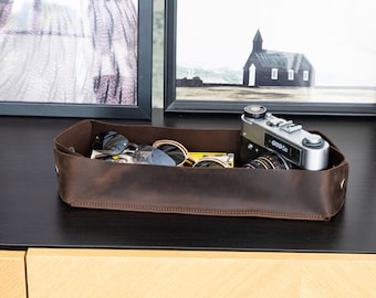 Personalisierter Caddy, Leder Catchall Tray, Personalisiertes Münzfach, Leder Schreibtisch Organizer, Fach für Schlüssel, Leder Fernbedienung Caddy Fach