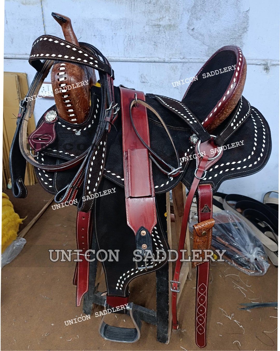 Selle de cheval western cuir tonneau course coureur fait main
