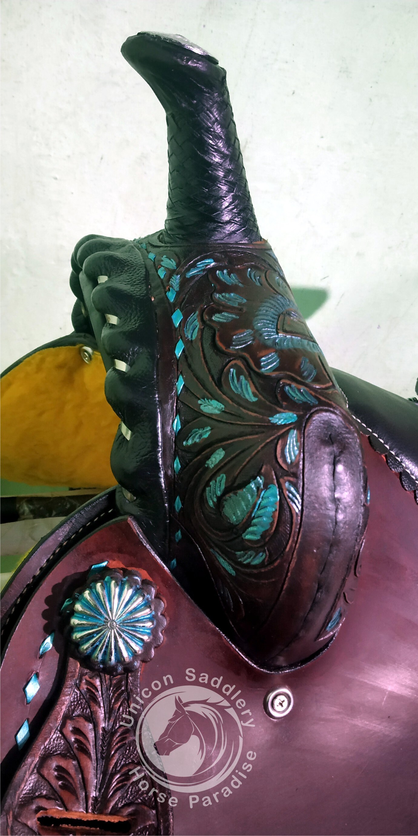 Selle Western Course Tonneau En Cuir Sculpté - Taille 15 Pouces Pour Cheval De Trait N 555950