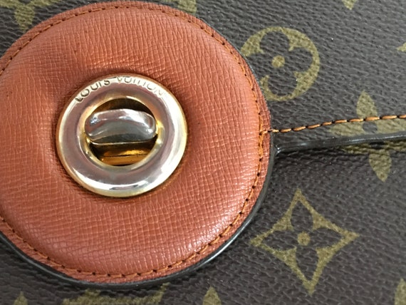 Vintage Louis Vuitton Shoulder Bag - image 9