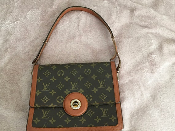 Vintage Louis Vuitton Shoulder Bag - image 10