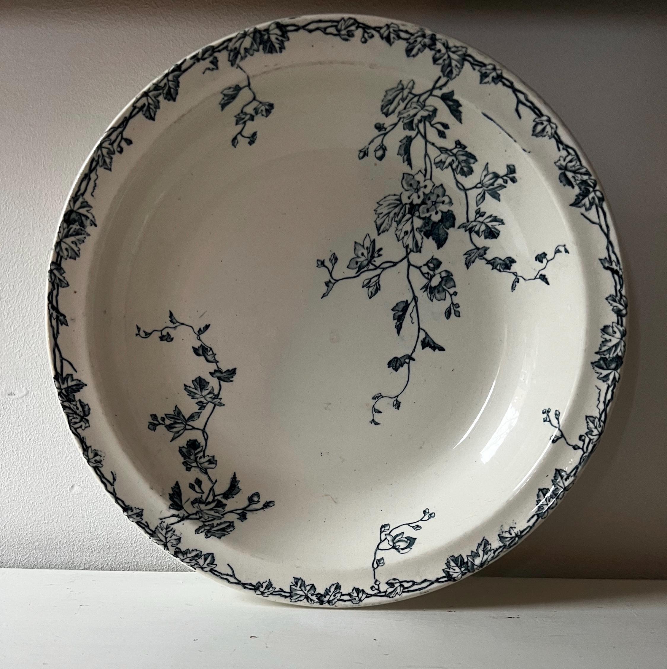 Assiette plate - K&G Lunéville - Oeillet - Brocante en ligne