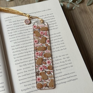 capybara acrylic bookmark, animal bookmark, cute bookmark, bookish gift, gift for readers, book lover gift, tailored by tess