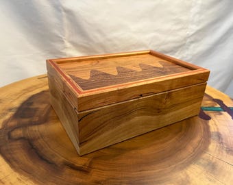 Wood Box / Wooden Box with Lid / Hand Crafted / Keepsake Box / Cherry, Redheart and Walnut / Jewelry Box / Storage box
