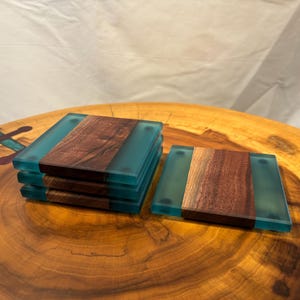 Drink Coasters / Walnut Resin Drink Coasters / Resin Coasters / Set of 4 / Wood Coaster / River Coasters
