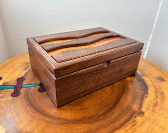 Wood Box / Wooden Box with Lid / Hinged Lid / Hand Crafted / Keepsake Box / Walnut and Quilted Maple / Jewelry Box / Storage box