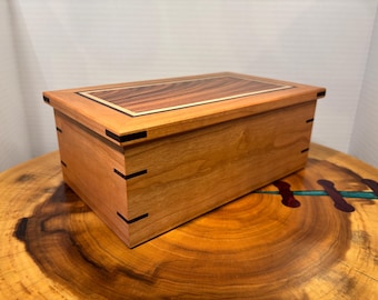 Wood Box / Wooden Box with Lid / Hand Crafted / Keepsake Box / Cherry, Wenge, Maple and Morada / Jewelry Box / Storage box