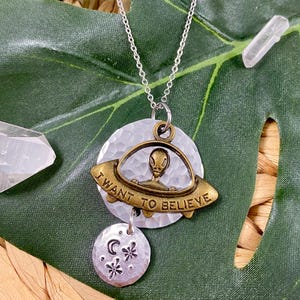 I Want To Believe Alien-hangerketting: met de hand gestempelde Galaxy-sieraden