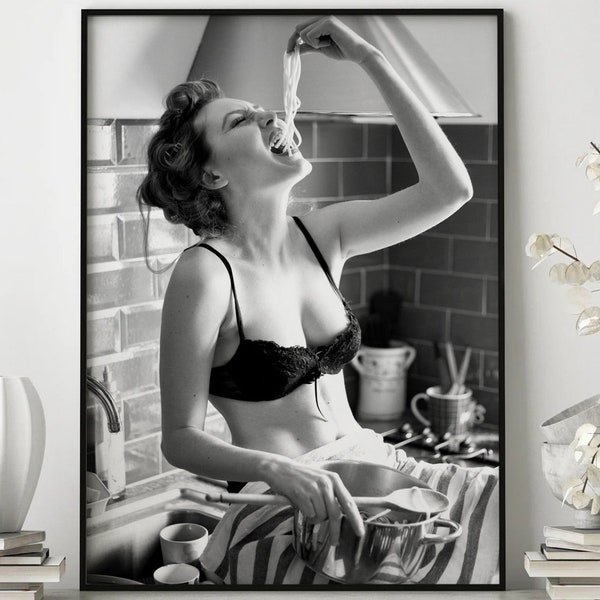 Spaghetti Woman Poster, Pasta Moment Poster, Pasta Lover, Italian Pasta Art, Kitchen Art, Woman photography, Black & White Art