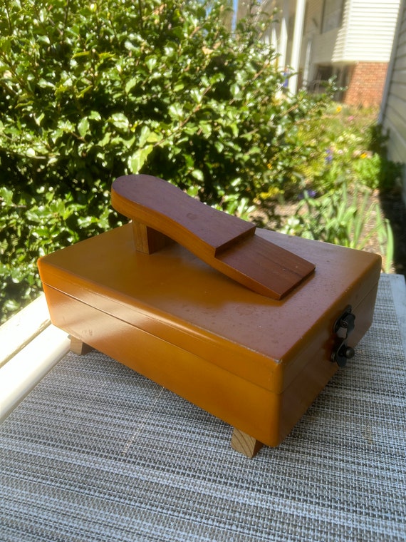 Vintage Low Profile Wooden Shoe Shine Box - image 4