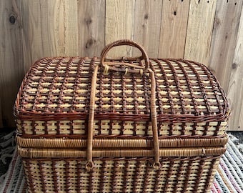 Large Vintage Picnic Basket With Cutlery