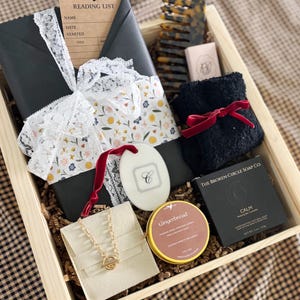 Book Blind Date Gift Set Box without the Book Lover Club Bookish Personalized Gift For Book Lover Gift Book Worm Gift Box Accessories