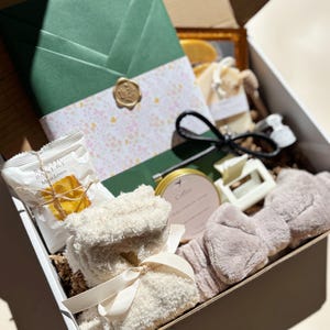 Book Blind Date Gift Set Box without the Book Lover Club Bookish Personalized Gift For Book Lover Gift Book Worm Gift Box Accessories