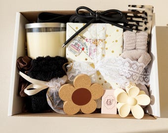 Cozy Book Blind Date Gift with a Book Lover Club Bookish Gift For Book Lover Gift for Avid Reader Book Gift Basket for Fall Book Gift Box