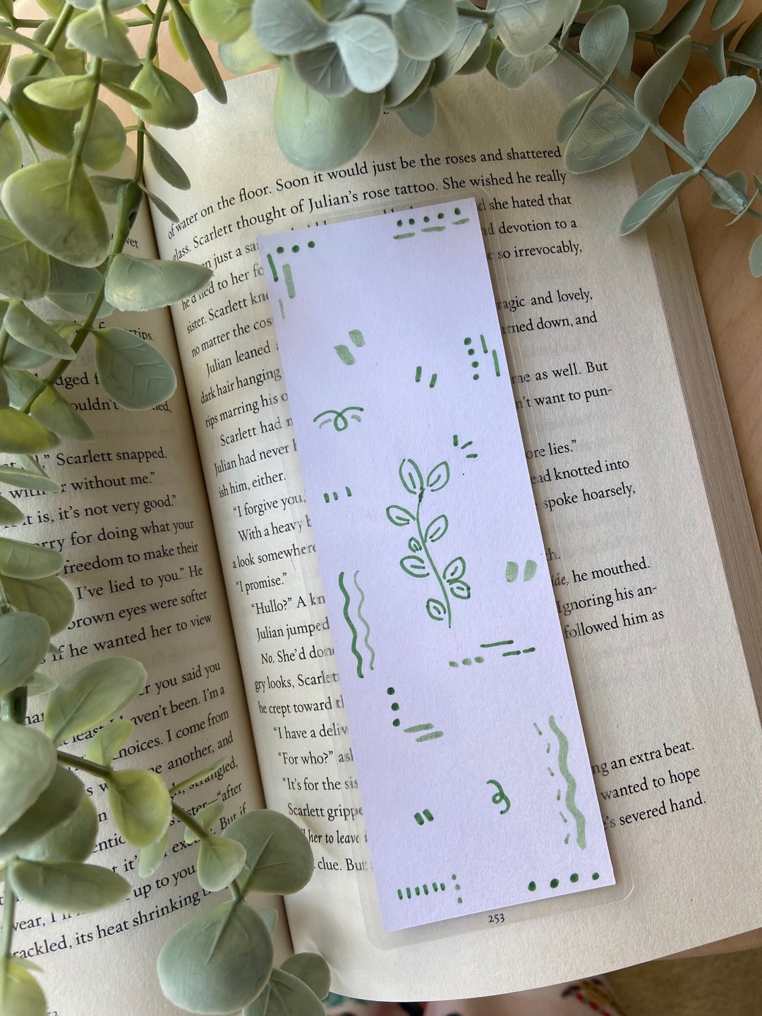 Vine Line Art Bookmark: Green Aesthetic Book Accessory - Etsy