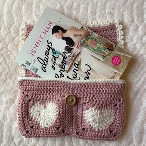 Custom Crochet Book Sleeve,Book Sleeve, Book Cover,Crochet Book Sleeve Cover, Crochet Kindle Sleeve, Kindle Cover, Book Lover Gift,Book Gift