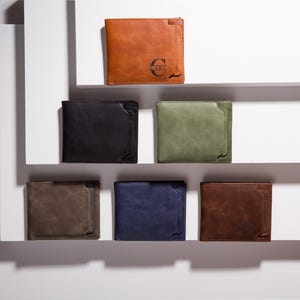 Cartera de cuero grabada personalizada para hombre, cartera de grano completo personalizada para el Día del Padre, cartera de cuero minimalista, regalo para él o papá.