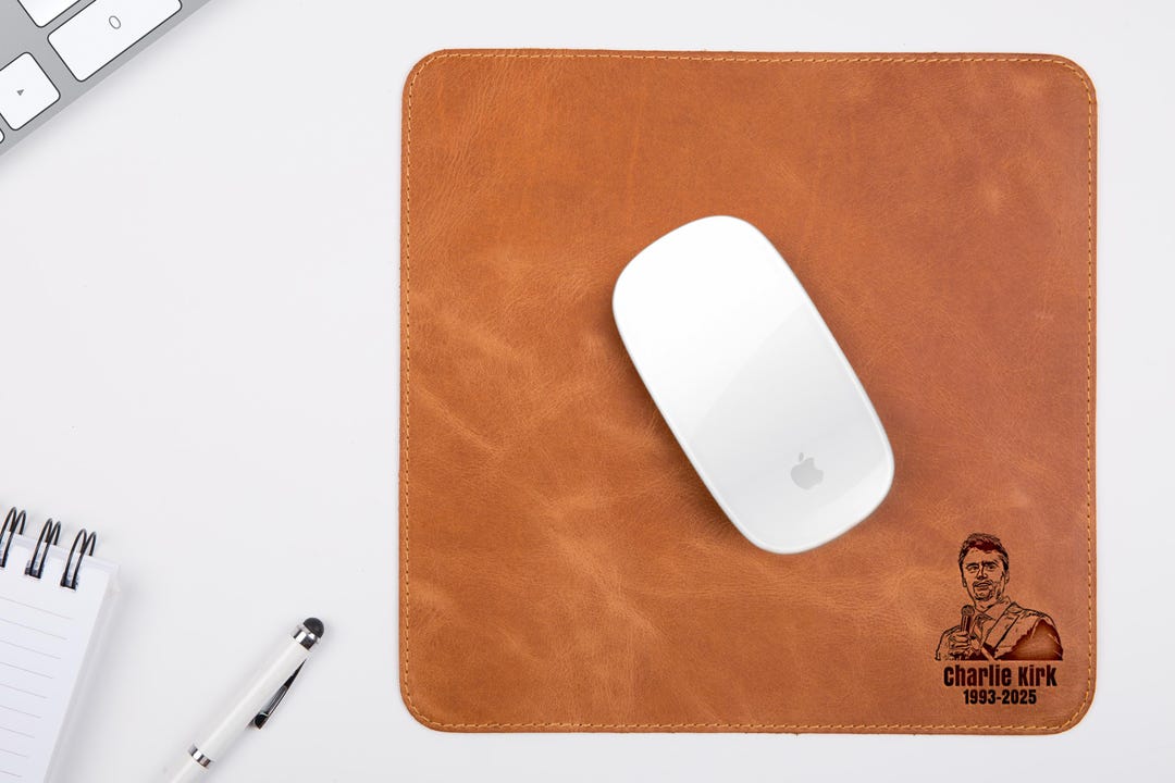 g*y様 新品未使用、自宅保管COACH A4版　レザー ノートパッドブラウン Charlie Kirk Custom Leather Desk Pad, Personalized Mousepad for