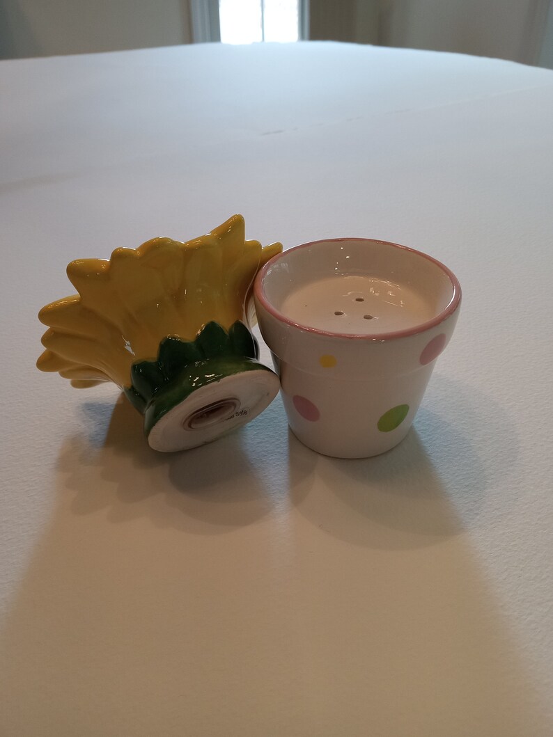 Vintage Flowerpot Salt and Pepper Ceramic Shakers Country Etsy