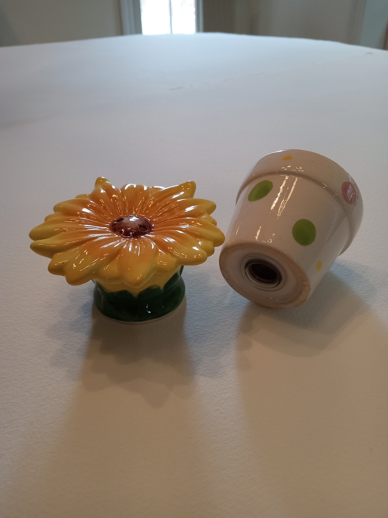 Vintage Flowerpot Salt and Pepper Ceramic Shakers Country Etsy