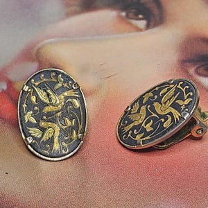 Orecchini a clip in oro damascato anni &#39;60
