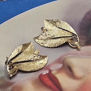 1950s BSK Gold tone Leaf clip-on earrings