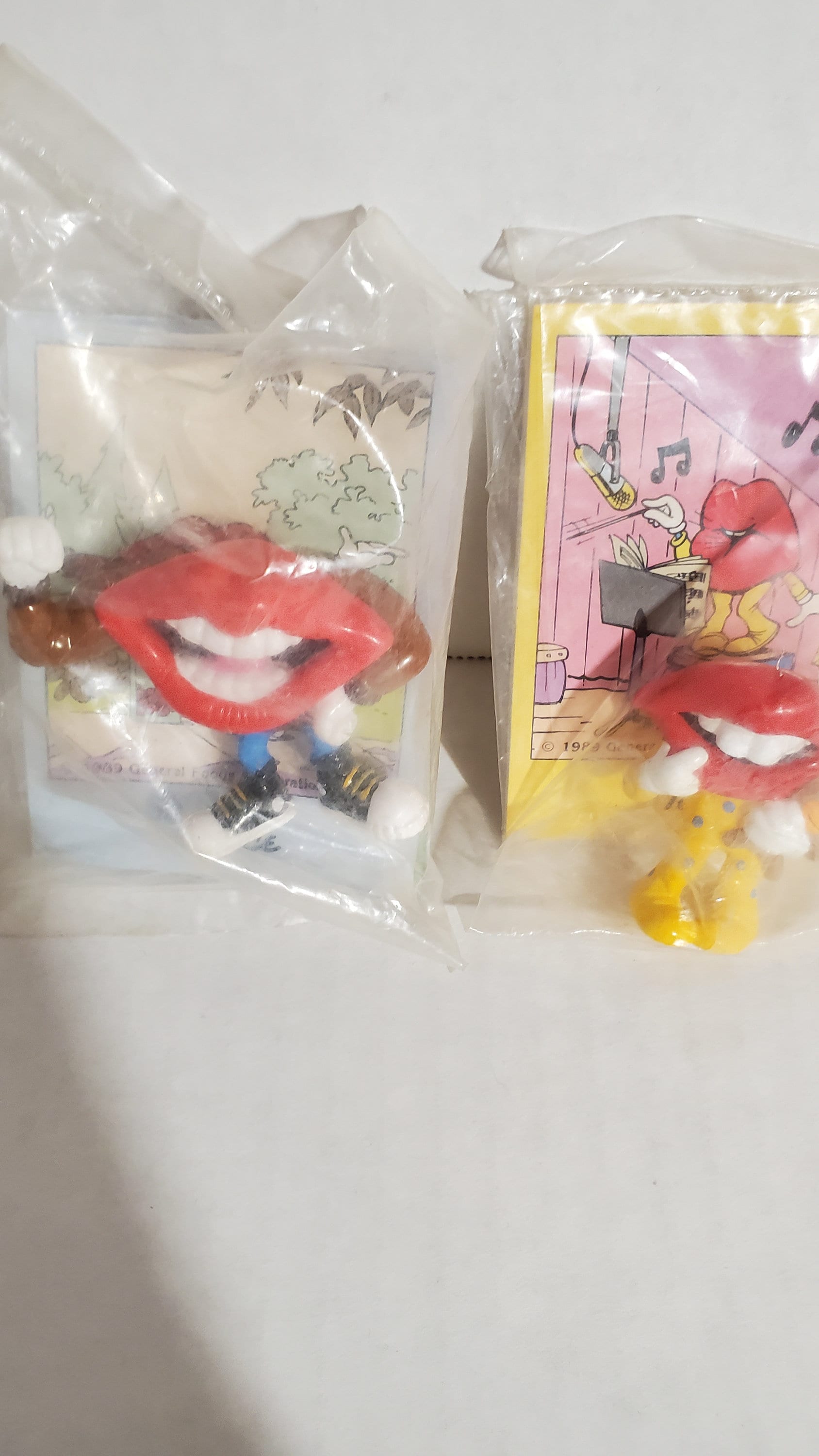 Tang Lips Figures - Etsy