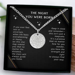 The Night You Were Born-ketting sterrenkaart voor zoon, gepersonaliseerd cadeau van mama of papa, aangepaste Cubaanse ketting, aandenken aan afstuderen of verjaardag