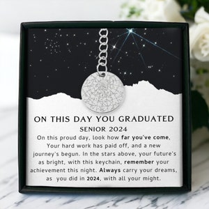 Cadeau personnalisé de remise des diplômes pour son fils et sa fille, carte des étoiles personnalisée par date, cadeau porte-clés de la part de maman ou papa, cadeau personnalisé de remise des diplômes universitaires