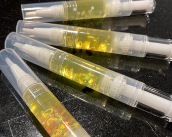 Moisturizing Cuticle Oil Pen | Vitamin E, Jojoba & Sequins