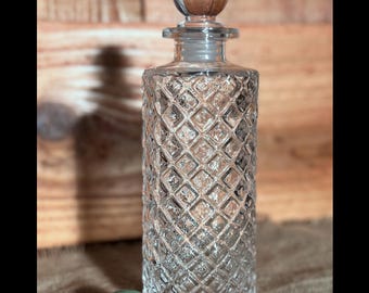 Moonwater bottle - witchcraft for beginners - old apothecary-style moon water apothecary bottles