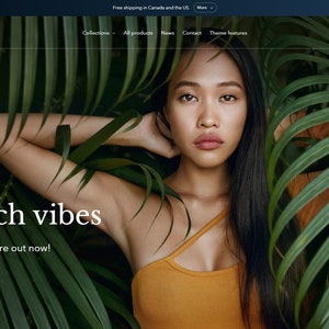 Könnte beinhalten: Eine Frau mit langen schwarzen Haaren posiert in einer tropischen Umgebung. Sie trägt ein gelbes Top mit einer Schulter und ist von üppigem, grünem Laub umgeben. Der Text "Beach vibes" und "New styles are out now!" ist auf dem Bild zu sehen.