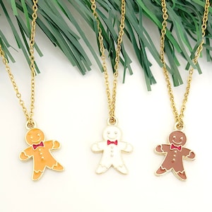 Dainty Gingerbread Man christmas charm necklace, Gingerbread pendant, Holiday jewelry, Christmas gift