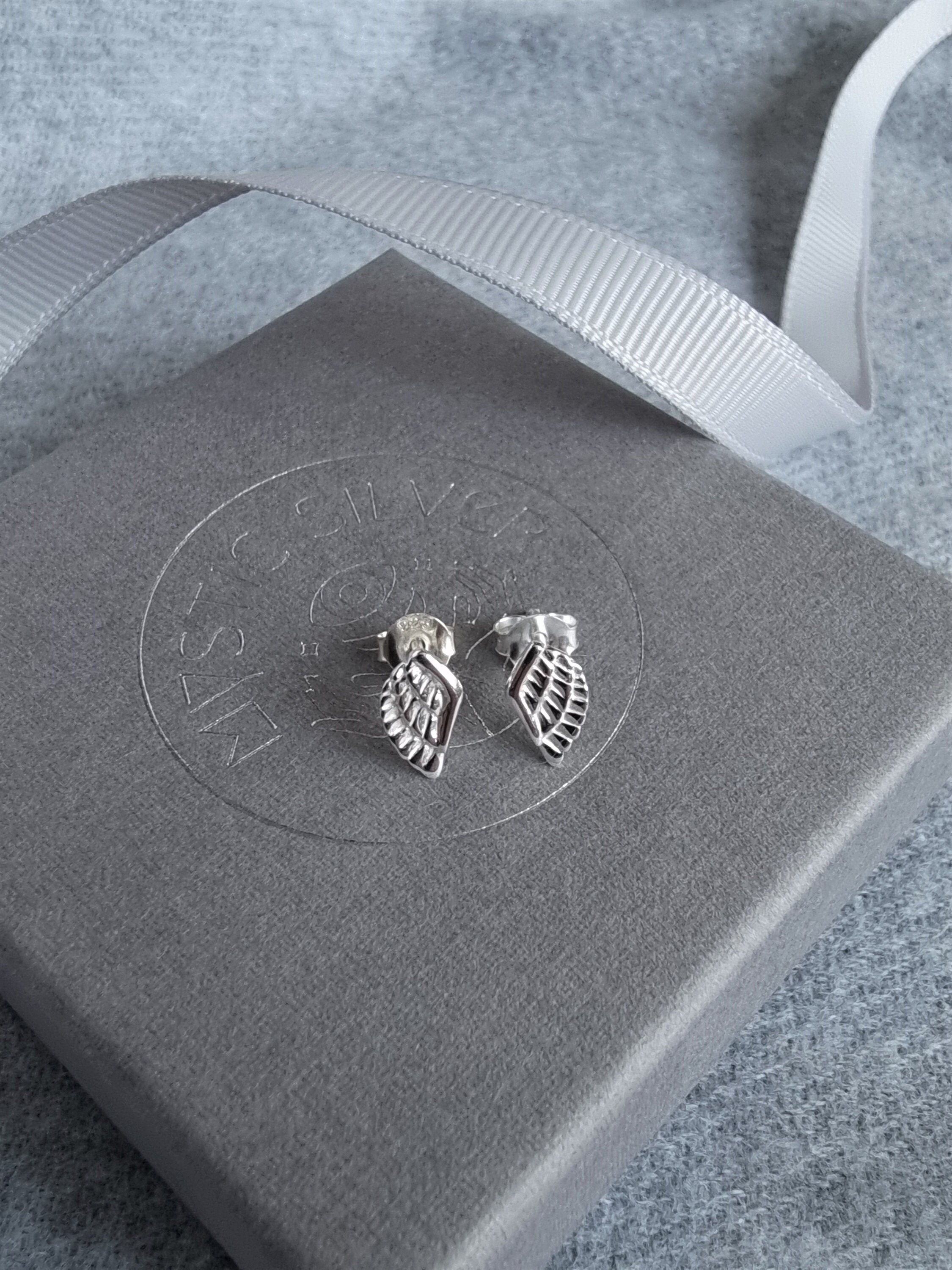 Orecchini A Farfalla In Argento Sterling Con Borchie A Cerchio - Foto 2