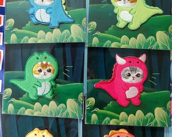 color Dinosaur Design Cat pattern Sticky Embroidered Patch cloth sticker