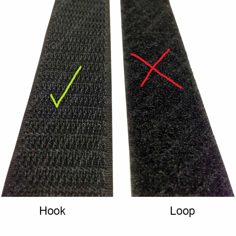 以下が含まれることがあります： 2 本の黒いベルクロ ストリップのクローズアップ。左側のストリップは「Hook」と緑色のチェックマークで、テクスチャ加工された表面です。右側のストリップは「Loop」と赤い X で、ふわふわした表面です。クラフトや DIY プロジェクトに最適です。