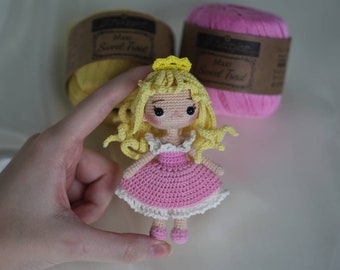 Muñeca Aurora de crochet, princesa amigurumi en miniatura, hipoalergénica