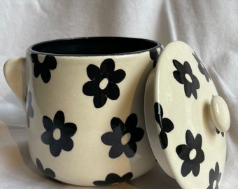 Pot en céramique à fleurs noires | Céramique faite main