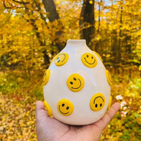 Smiley vase | Hand made | Vase | Cute vase | Cute smiley vase | yellow vase | funky vase