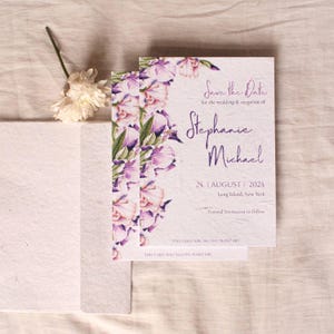 Blumenhochzeits-Einladung mit Wildblumenpapier Handgemacht