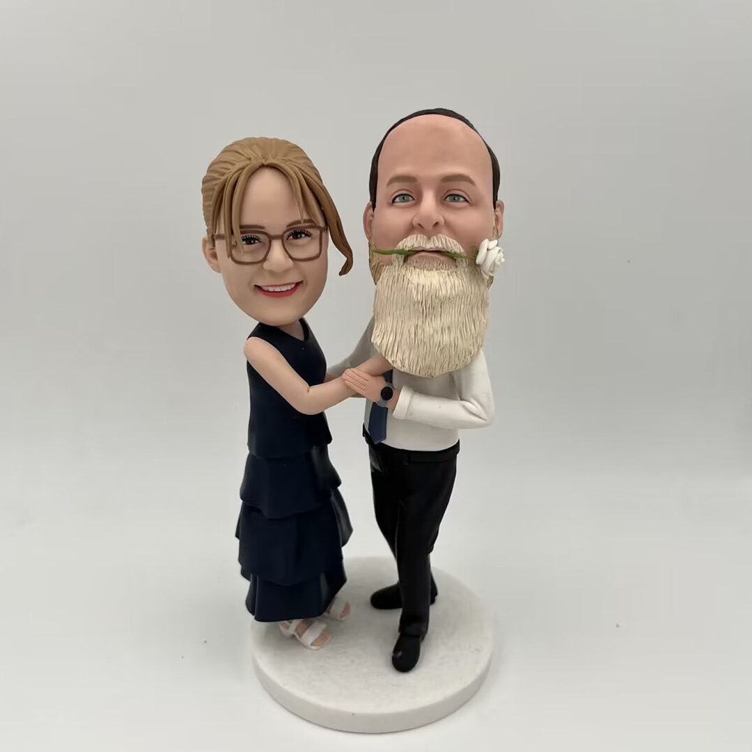 Love Heart Couple Bobblehead - Anniversary Romance Figurine main image 1