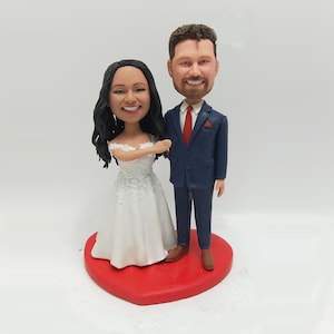 Custom coupple bobble head, bobblehead couple,bobblehead wedding cake topper, wedding gifts with dog/cat(pets)