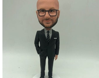 cusotom bobbleheads based on photo ，gift ideas for men，cake topper，gift for husband，personalized for men，custom man bobbleheads